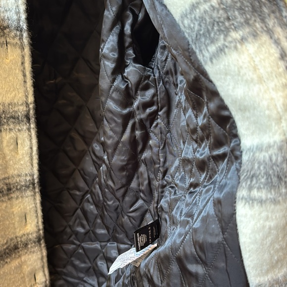 SIMONS cozy fully lined shirt jacket only worn once. Size S - Picture 5 of 13